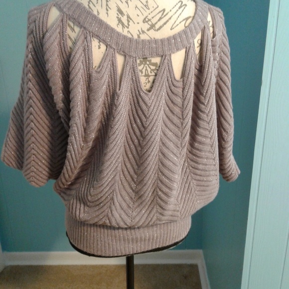 Top - Picture 3 of 4